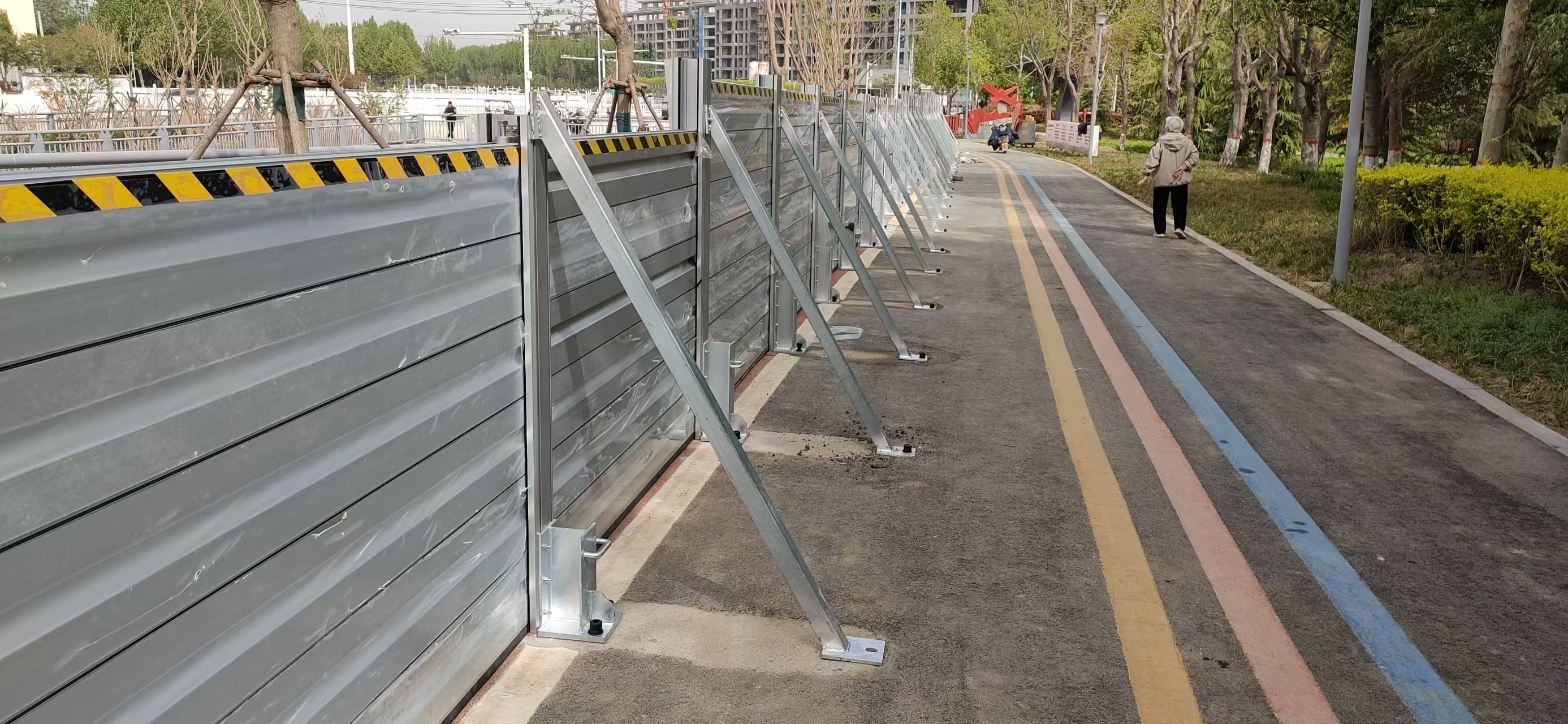 �ӡ��������ա��������������������Ͻ���鵲ˮǽΪ��س��б�ˮ�����ϡ���ס�